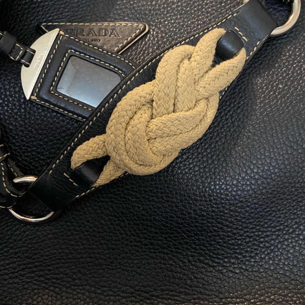💙BEAUTIFUL PRADA BAG💙 - Picture 5 of 10